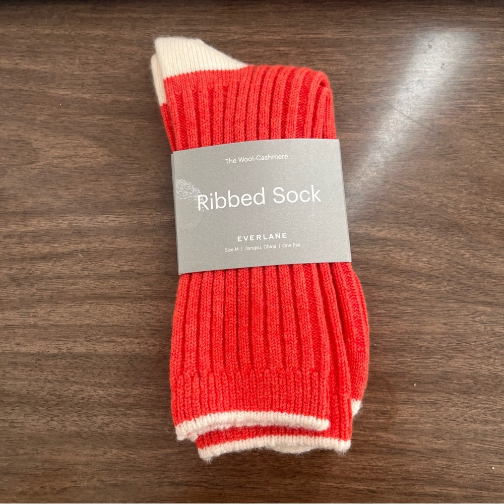 Everlane Wool-Cashmere Ribbed Socks